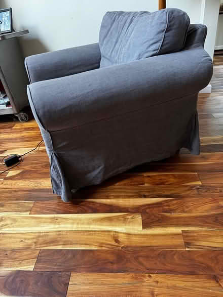 Photo of free Comfort chair (Larkspur) #3