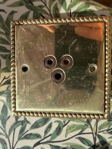 Photo of free 3x 2A 250v sockets (Hertford SG14) #1