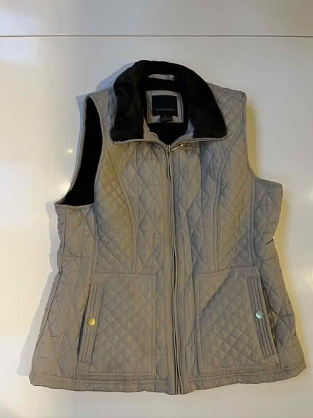 Photo of free women's gilet (Aldwick) #1