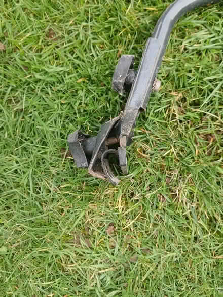 Photo of free Light weight adjustable roof bars (West Bridgford NG2) #4