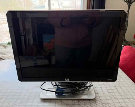 Photo of free 19 inch HP monitor (South Farmington Hills) #1