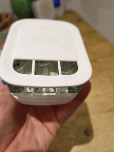 Photo of free New Febreze "fresh linen" plug in (BS20 - Portishead Marina) #3