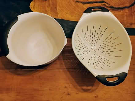 Photo of free Plastic Mixing Bowl and Collander (Queen Anne) #1