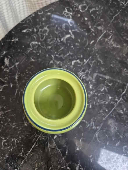 Photo of free Green pot (W1h 1ju) #1