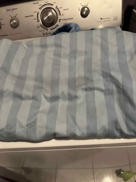 Photo of free Organic Queen sheet set need repair (Clear Lake City) #2