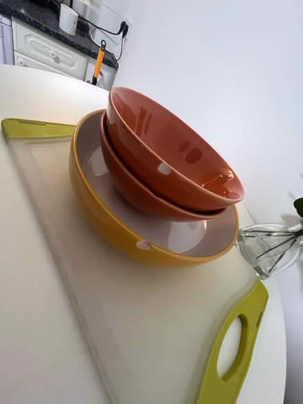 Photo of free Bowls and cutting board (BN32LP) #2