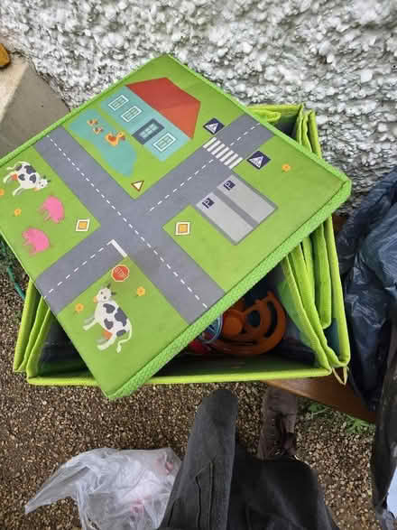 Photo of free Toybox/ road map and car ramp (Sutton Courtenay OX14) #2