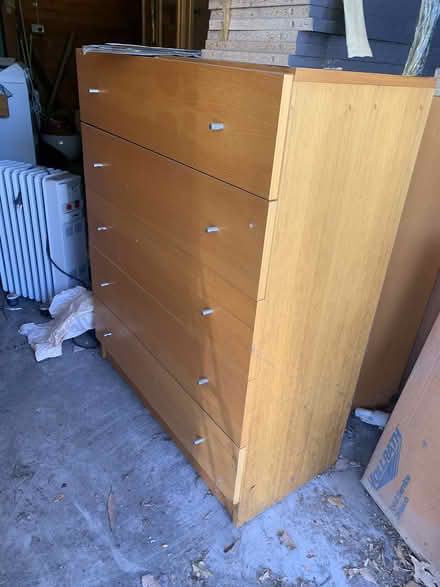 Photo of free Loungeroom & bedroom furniture (Chadstone) #1
