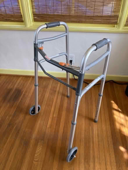 Photo of free Walkers (Garvanza/Highland Park) #2