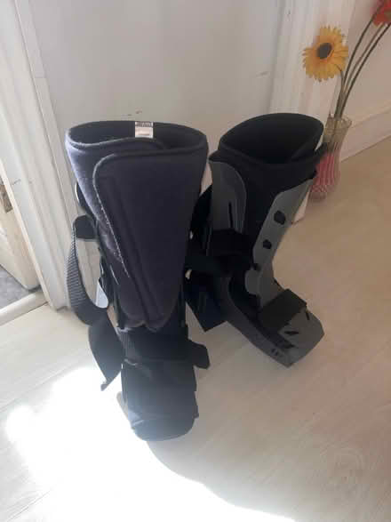 Photo of free 2X Walking boots (SE27) #2