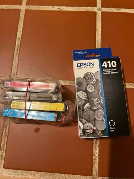 Photo of free Epson XP-640 printer/scanner + ink (Flatlands) #3