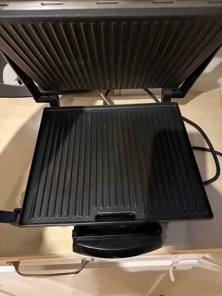 Photo of free Tefal toastie maker and grill (Brownswood Park N4) #2