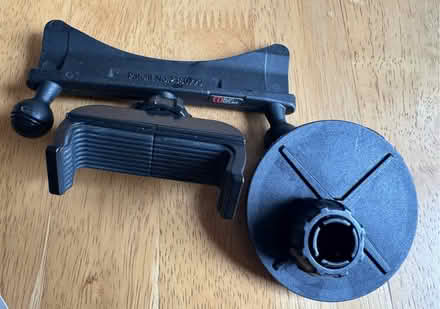 Photo of free CD mount for holding phone or SatNav (Heybridge CM9) #1