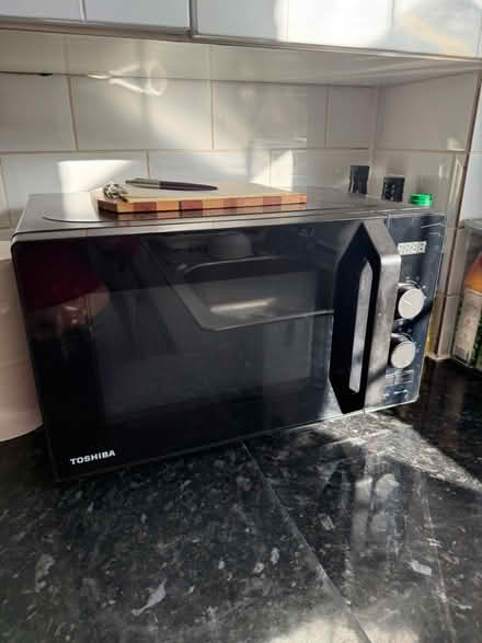 Photo of free Working microwave (N211sb) #1