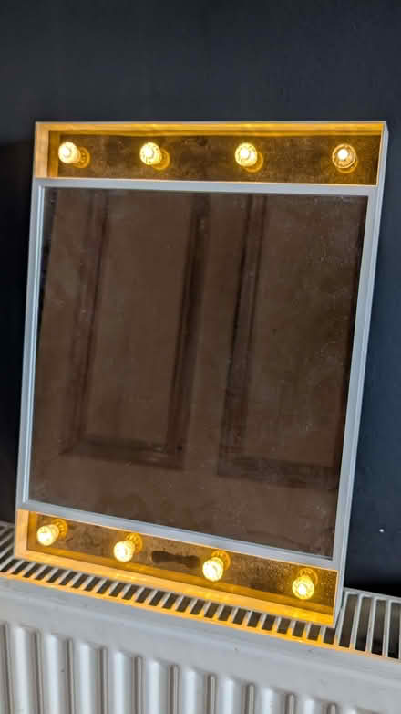 Photo of free Vanity Mirror with lights. (Pollokshields G41) #1