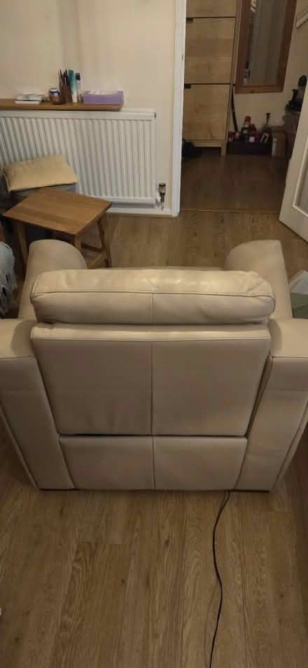 Photo of free Leather single seat Sofa (OX3) (Headington, OX3) #2