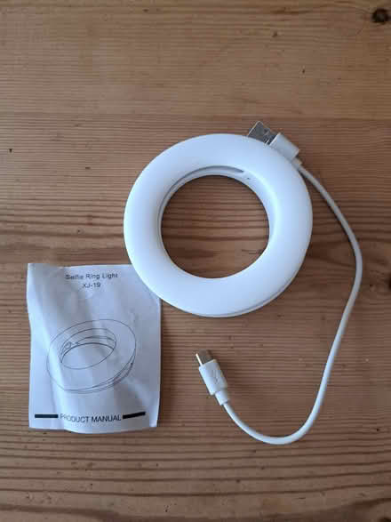 Photo of free selfie ring light (Woodingdean BN2) #1