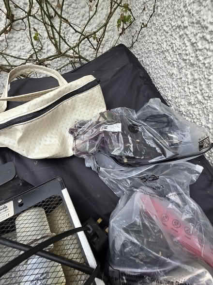 Photo of free Dog clippers and parrot light (Sutton Courtenay OX14) #2