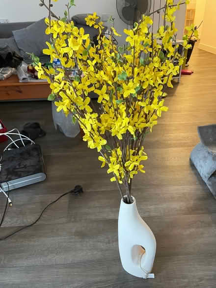 Photo of free Artificial flowers (Wandsworth SW18) #1