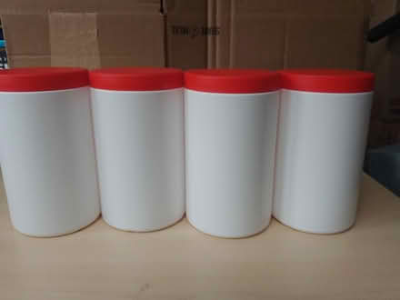 Photo of free 4 plastic containers (Isleworth TW7 Near Rugby Gd) #1