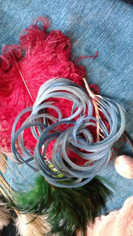 Photo of free 1950s fake flower hat decorations (OX25 Upper Heyford) #2