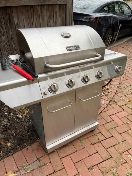 Photo of free Nexgrill working but old (Kings park west) #1