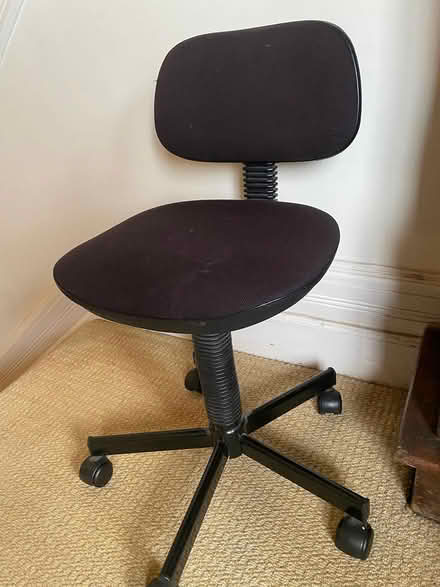 Photo of free desk chair on casters (Worsley M28) #1