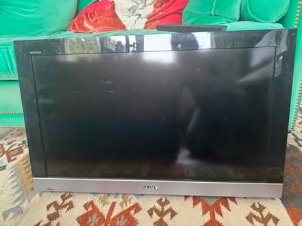 Photo of free 32 inch Sony tv (Guildford, Surrey GU1) #1