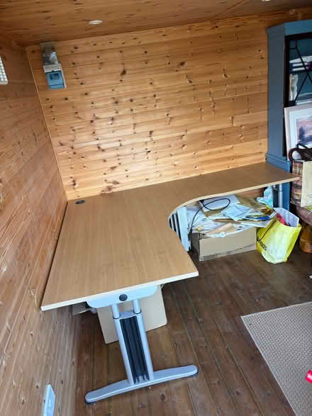 Photo of free Corner desk (CT5) #1
