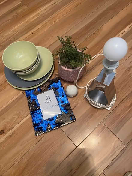 Photo of free Plates, lamp etc (Hackney E5) #1