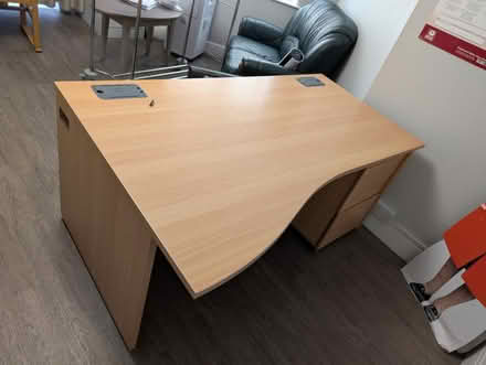Photo of free Office desk (Laindon) #1