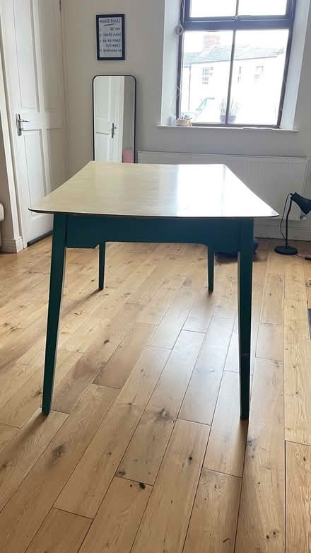 Photo of free Table (DubliĢn 8) #3