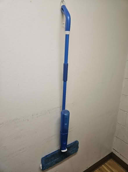 Photo of free Spray Mop (Fair Oaks and Wolfe) #1