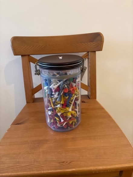 Photo of free golf tees (Thames Ditton KT7) #1