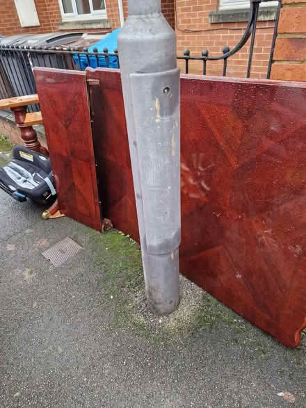 Photo of free Furniture- Extendable office of dining table (Manor S2) #4