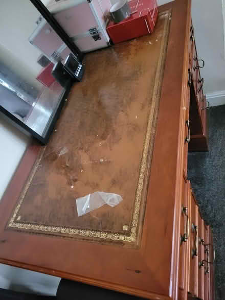 Photo of free Dressing table (LE3 near Western park) #2