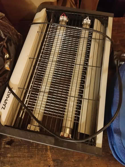 Photo of free UV bug zapper (Edinburgh EH20) #1
