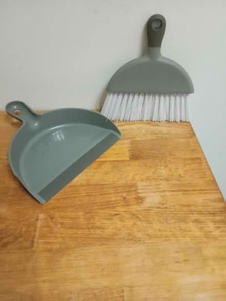 Photo of free Small dustpan and brush (Hornsey N8) #2
