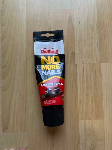 Photo of free No more nails glue (SE1) #1