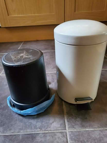 Photo of free Small metal bathroom bin (Iver SL0) #2