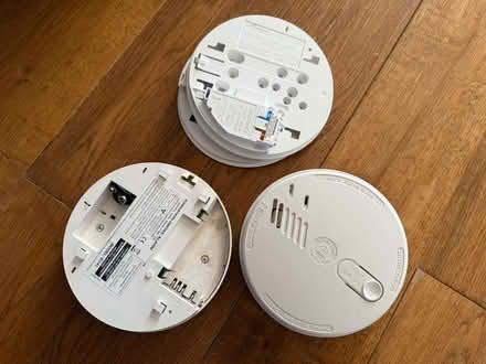 Photo of free 2 EXPIRED fire alarms + 2 brand new alarm bases (New Marston OX3) #1