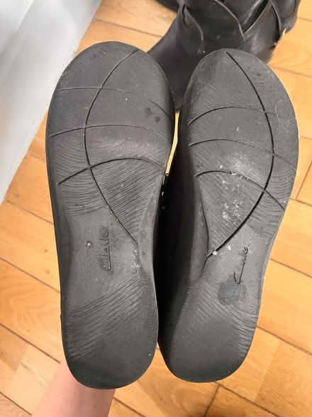 Photo of free Size 7 women’s Clarks shoes (Crouch End) #2