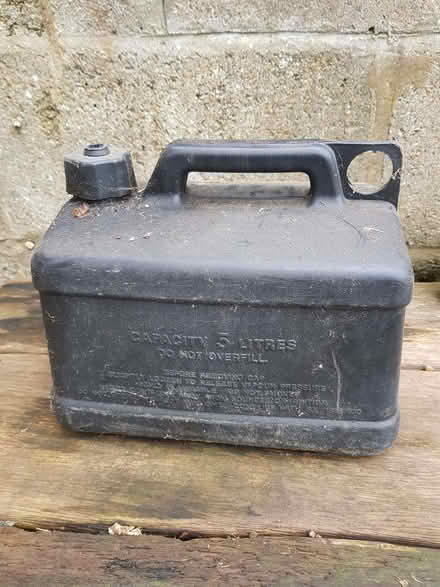 Photo of free Plastic 5 litre diesel canister (Blacklands TN34) #1