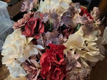 Photo of free Synthetic flowers - good quality (SO18) #2