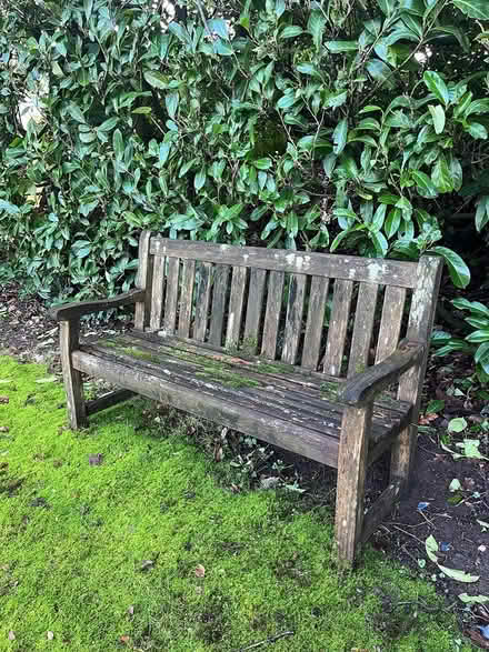 Photo of free Very old garden bench (Reigate RH2) #1