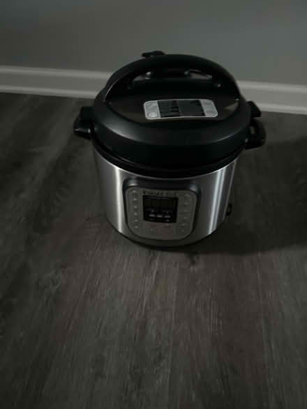 Photo of free Instant Pot (Shenandoah Farms, VA) #1