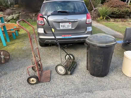 Photo of free Garden goodies (Northwest Seattle, Broadview) #1