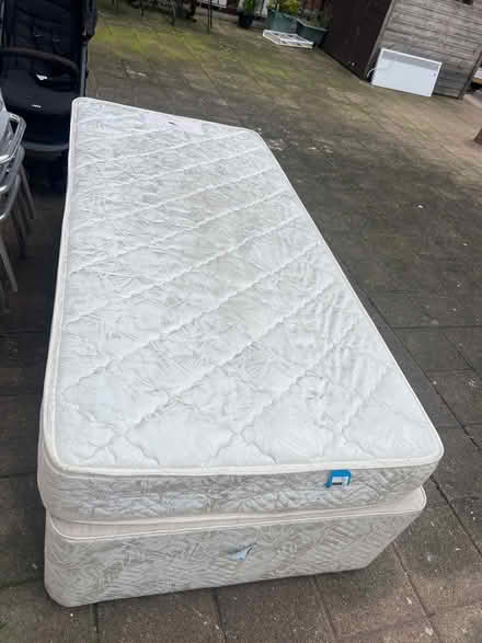 Photo of free Single bed with mattress (SE9) #2