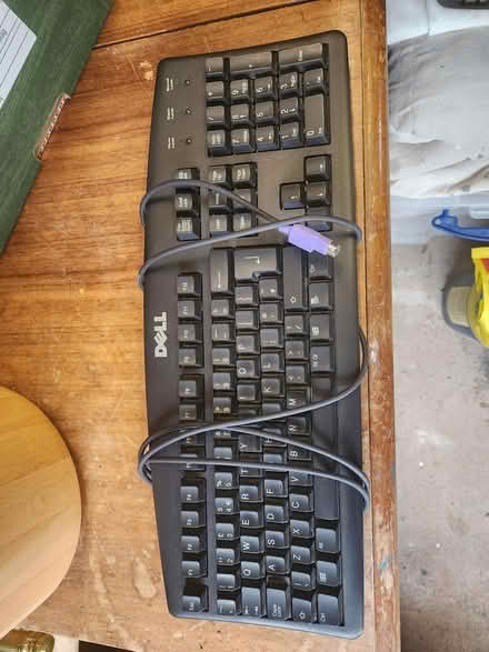 Photo of free Computer monitor and keyboard (Beer EX12) #2