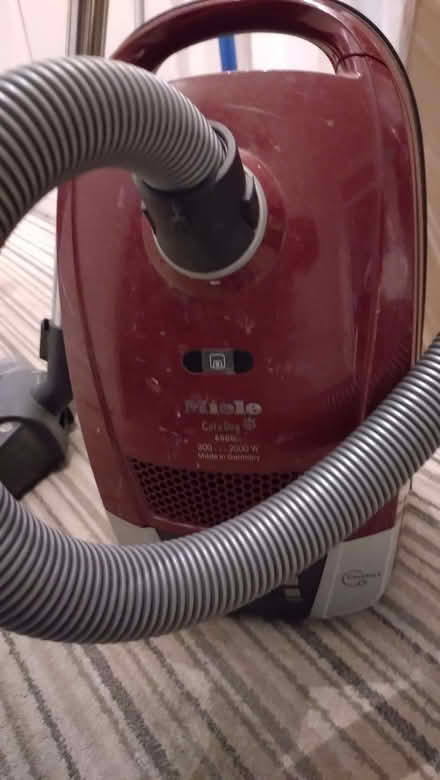 Photo of free Vacuum cleaner (Major's Green B90) #2
